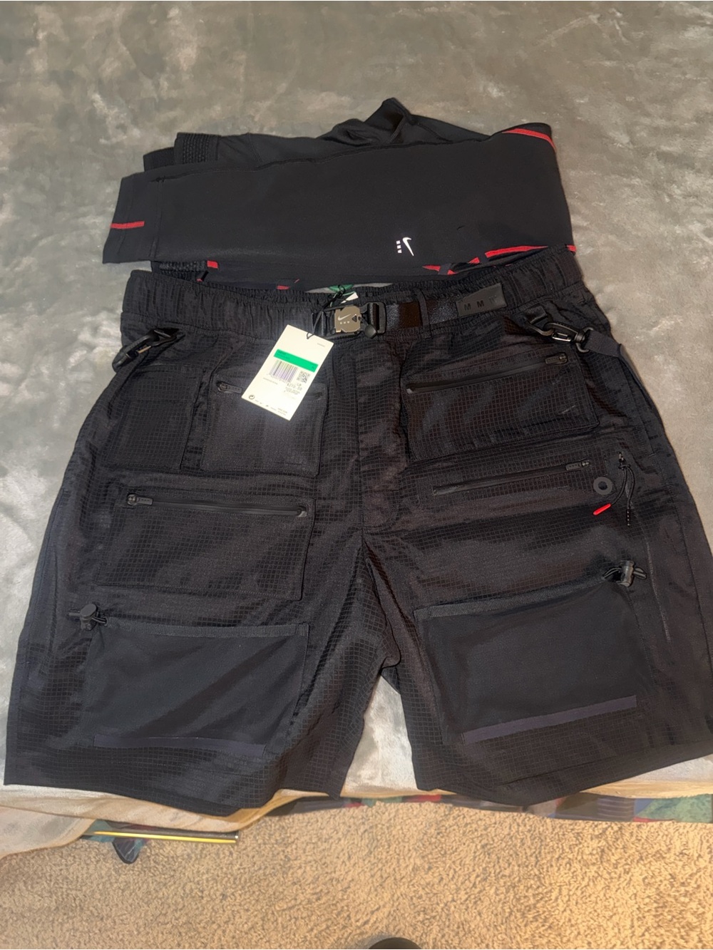 Men's Black Cargo Shorts with Multi-Pocket Utility Design